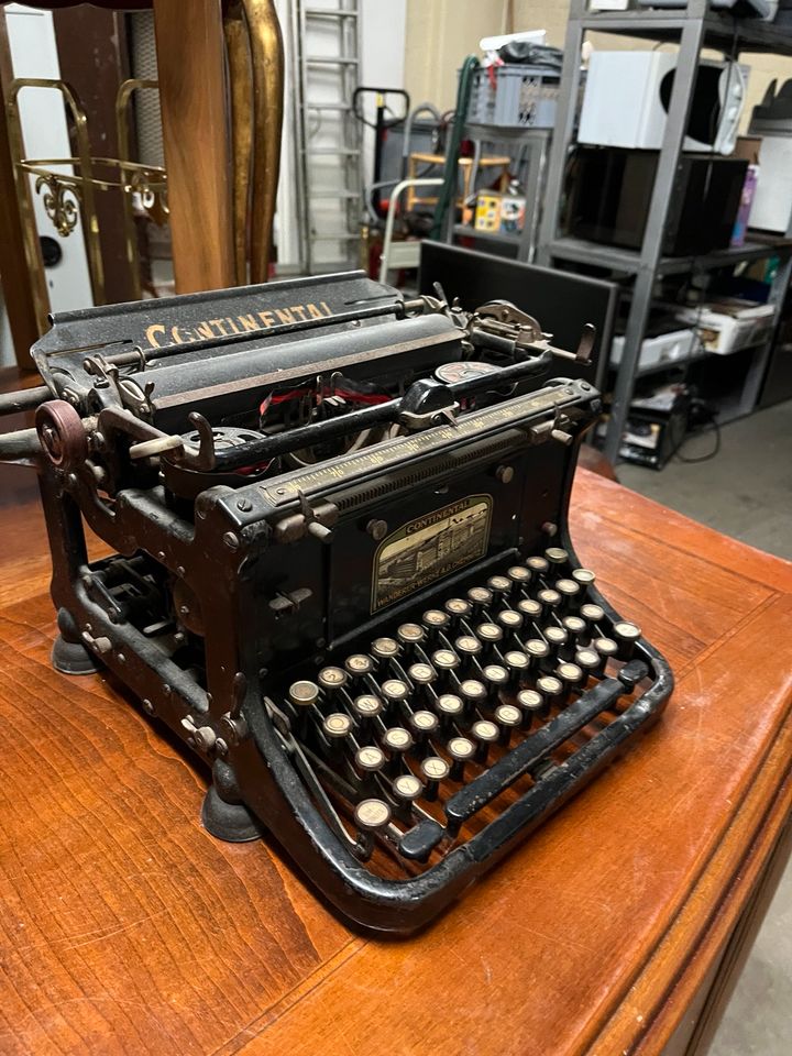 Antike Continental Schreibmaschine Nr. 239 in Bielefeld