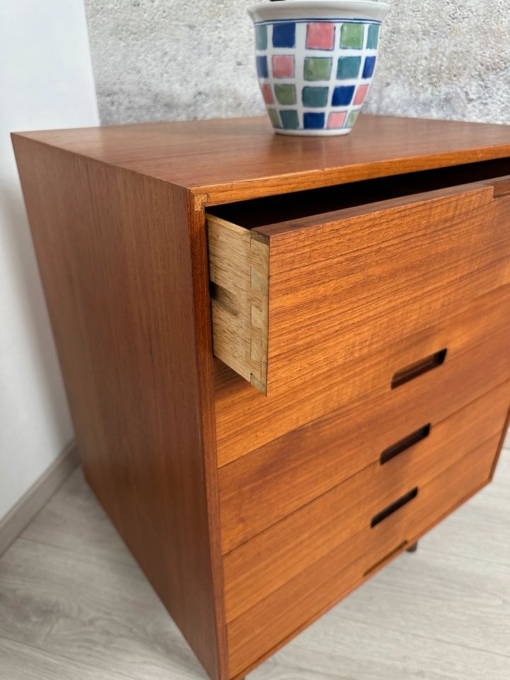 Dänische Teak Kommode / Dresser / Nachttisch Retro Vintage, 60er in Mülsen