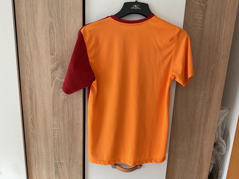 Galatasaray GS Fußball Trikot Shirt Größe S mit Sixt Werbung in Kiel