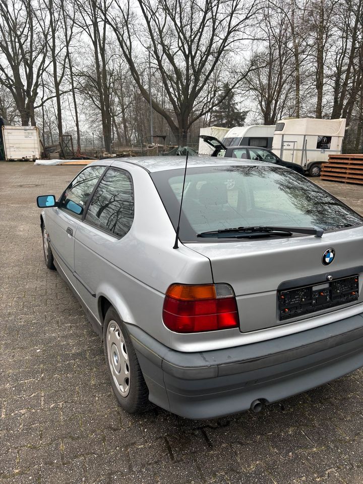 BMW 316i Compact in Ottersberg