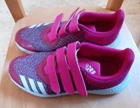 Adidas Hallensportschuhe Kinder Gr. 36 2/3 lesen Hessen - Hanau Vorschau