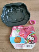 Backform Hello Kitty mit Plätzchen-Ausstechform Bayern - Zirndorf Vorschau