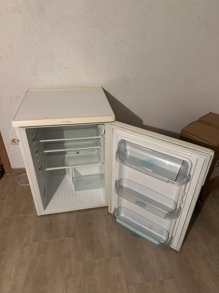 Kleiner Kühlschrank in Oberhausen