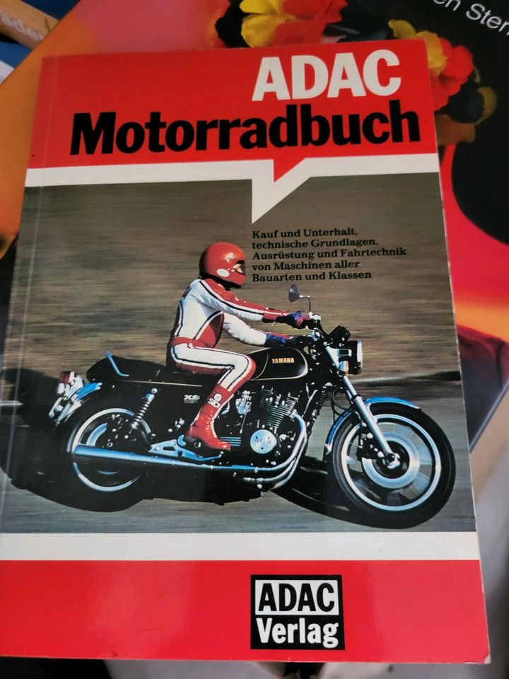 Div.Motorrad Fachbücher,und andere Bücher in München