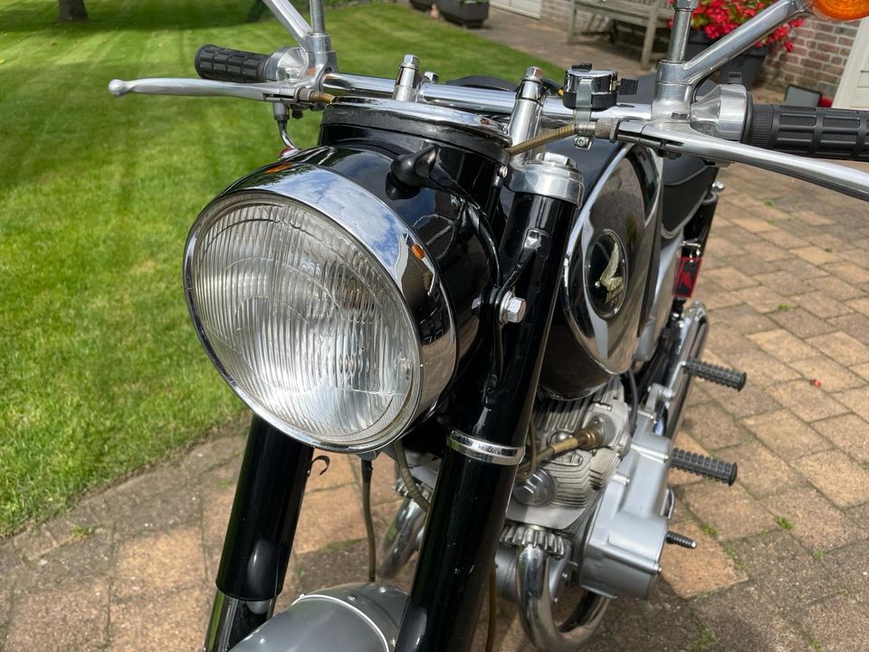 Honda CB72 in Moers