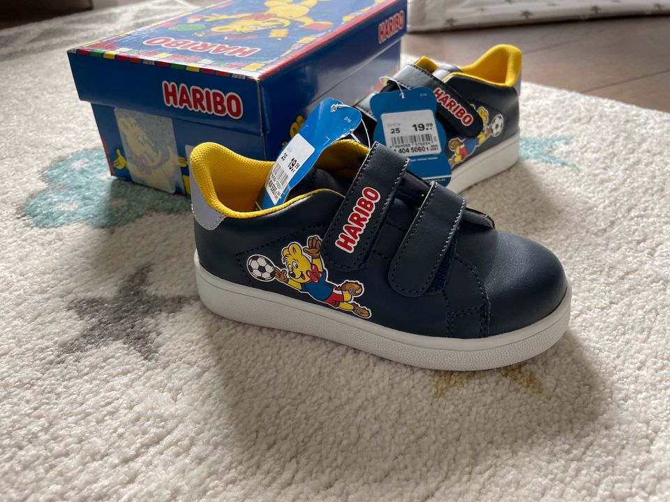 Gr 25 Kinder Schuhe Haribo Sneaker in Jüchen
