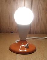 sehr alte DDR Nachttischlampe, Kunststoff, Bakelit? Niedersachsen - Tostedt Vorschau