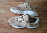 ZARA Echtleder Sneakers Chunky Plateau Schuhe Halbschuhe Gr. 40 Dresden - Gorbitz-Süd Vorschau