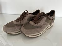 Elegante Sneaker von Hogan in Taupe Gr 41 Np 395€ Nürnberg (Mittelfr) - Oststadt Vorschau