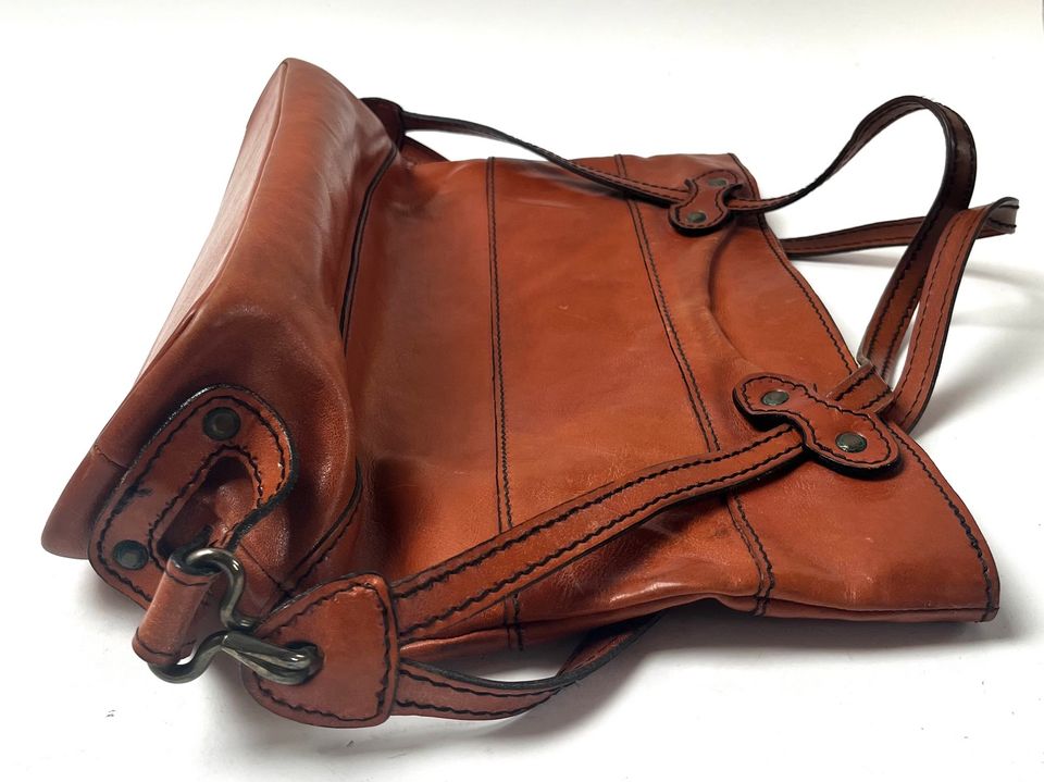 Leder Damen Handtasche Coruna in Schwarme