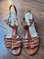 Sandalen m. Absatz Gr. 38 Nordrhein-Westfalen - Hattingen Vorschau
