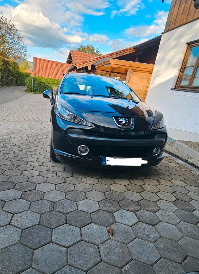 Peugeot 207  !TOP! in Saaldorf-Surheim