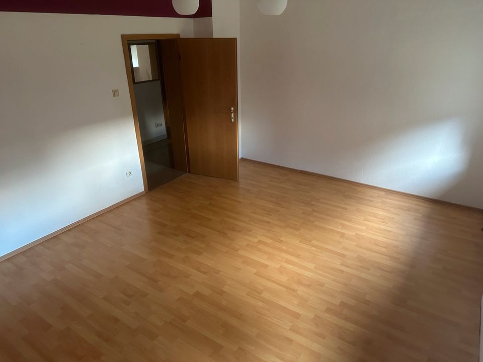4-Zimmerwohnung (Übernahme der Küche möglich) in Lauda-Königshofen
