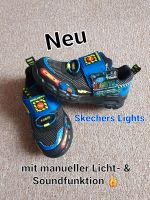 *NEU* Sneaker Sportschuhe von Skechers, Gr. 32 Lights Dresden - Klotzsche Vorschau