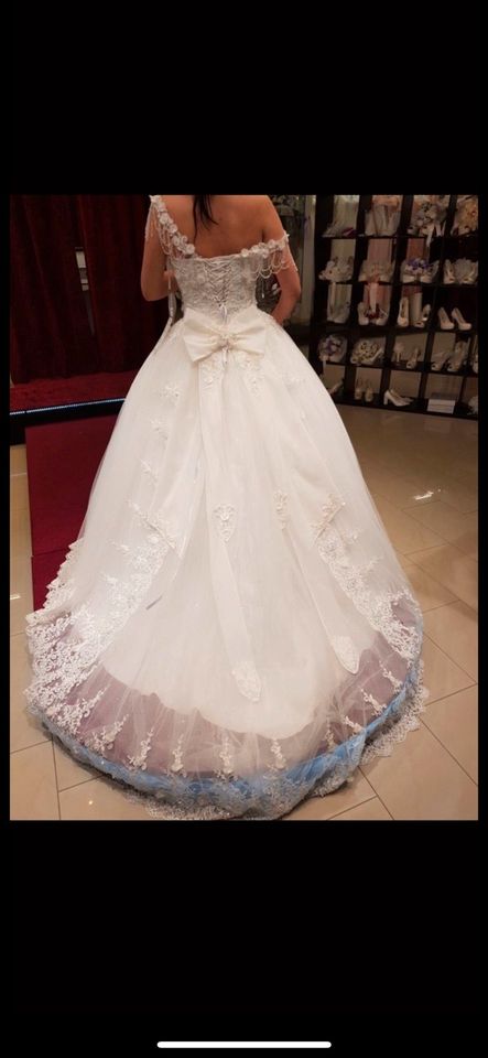 Brautkleid Hochzeitskleid Prinzessinnenkleid Kleid in Hagen