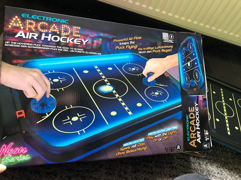 Arcade elektronisches Air Hockey Spiel für Kinder und Erwachsene in Mönchengladbach