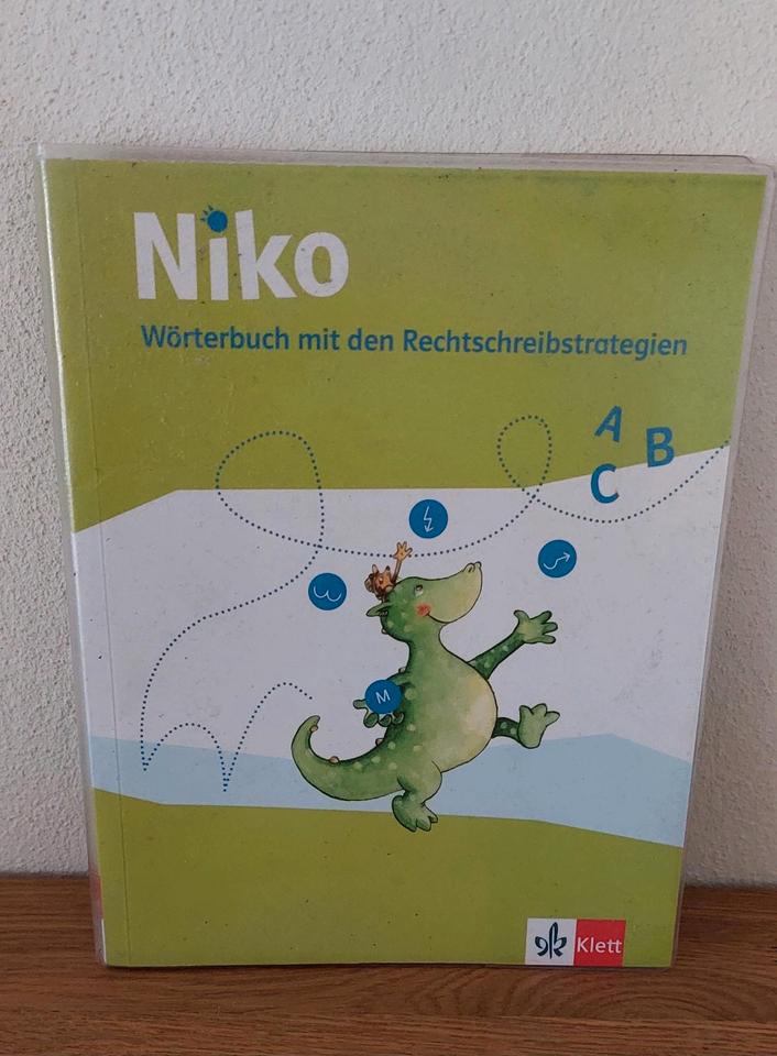 Niko Wörterbuch mit Rechtschreibstrategien in Hünfeld