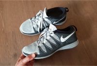 Turnschuhe Schuhe Sneaker Nike Gr. 40.5 40 Top Zustand Bayern - Weiden (Oberpfalz) Vorschau