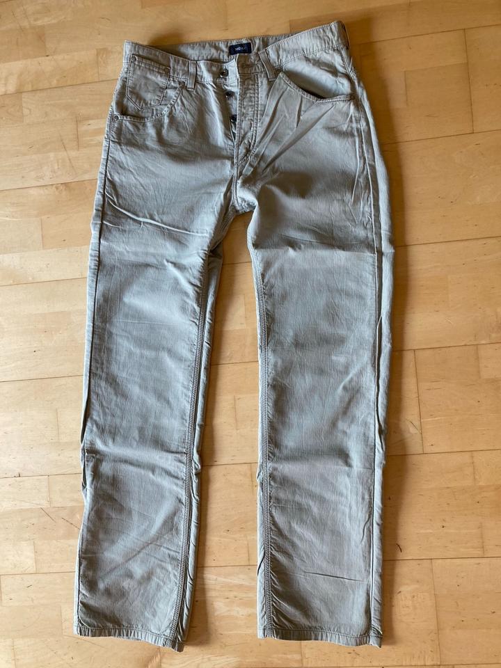 Mexx, Sommerhose, W33 L34, Knopfleiste, beige Sand, dünne Jeans in Euskirchen