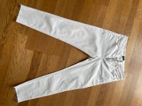 Raffaello Rossi Jeans, weiß, ausgefranster Beinabschluß, Gr. 38 Frankfurt am Main - Kalbach Vorschau