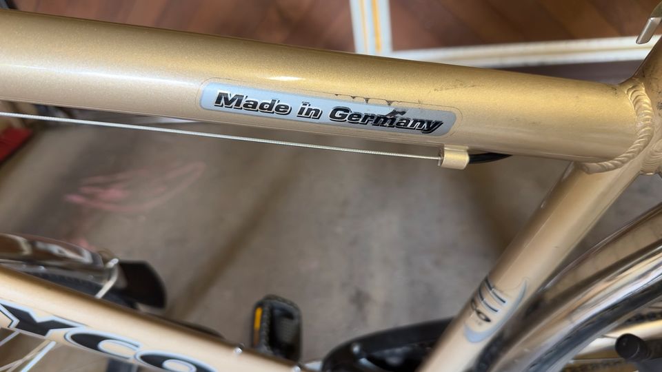 Fahrrad Gold Farbe in Eschweiler