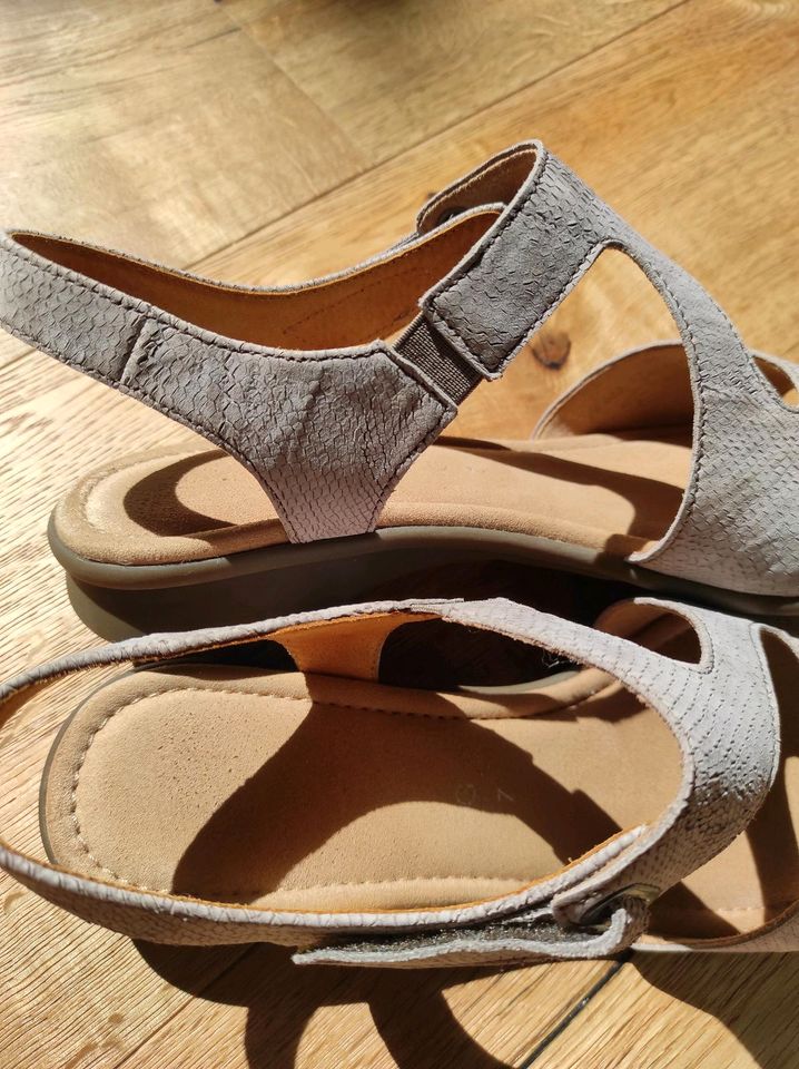 Sommersandalen Sommerschuhe, Gabor, 40,5 (7) G, beige, wie neu in Oetzen