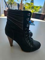 Schöne Pumps/ Stiefeletten/ High Heels Gr.38 Jumex Collection Niedersachsen - Esens Vorschau