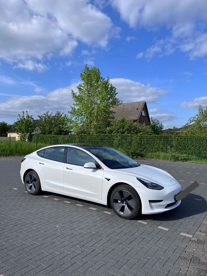 TESLA Model 3 SR+| 60 kWh |Modell 2023 | Sofort Verfügbar!!! in Bergkamen