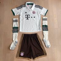 adidas FC Bayern München Wiesn Tracht Set Trikot/Hose/Stutzen 152 Hessen - Waldems Vorschau