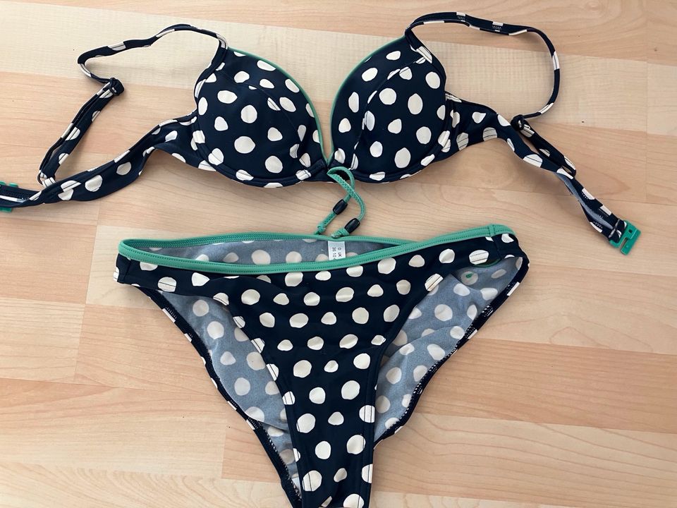 Esprit Bikini‘s in  Gr. 36 - Cup A in Benningen