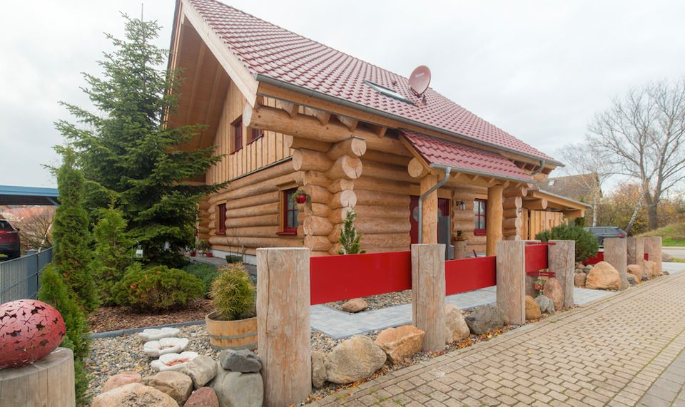 Naturstammhaus Blockhaus Massivhaus Holzhaus in Leipzig