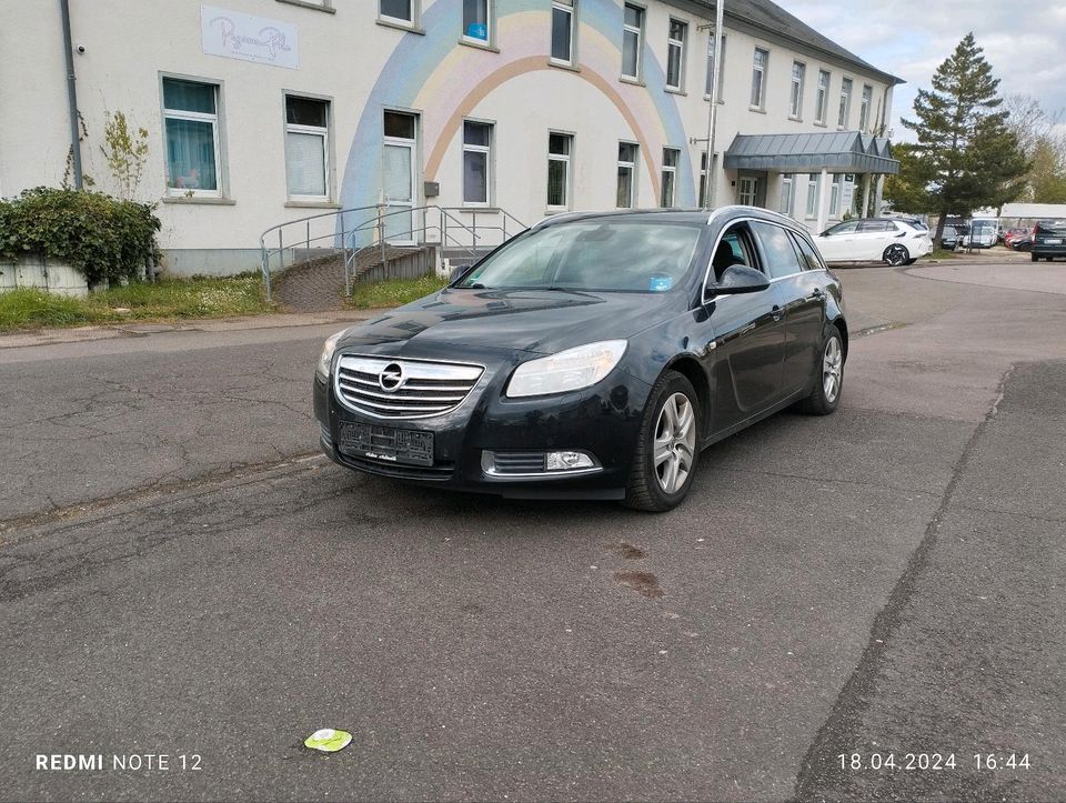 Opel Insignia 2.0 Diesel  Sport tourer. TÜV Neu in Trier