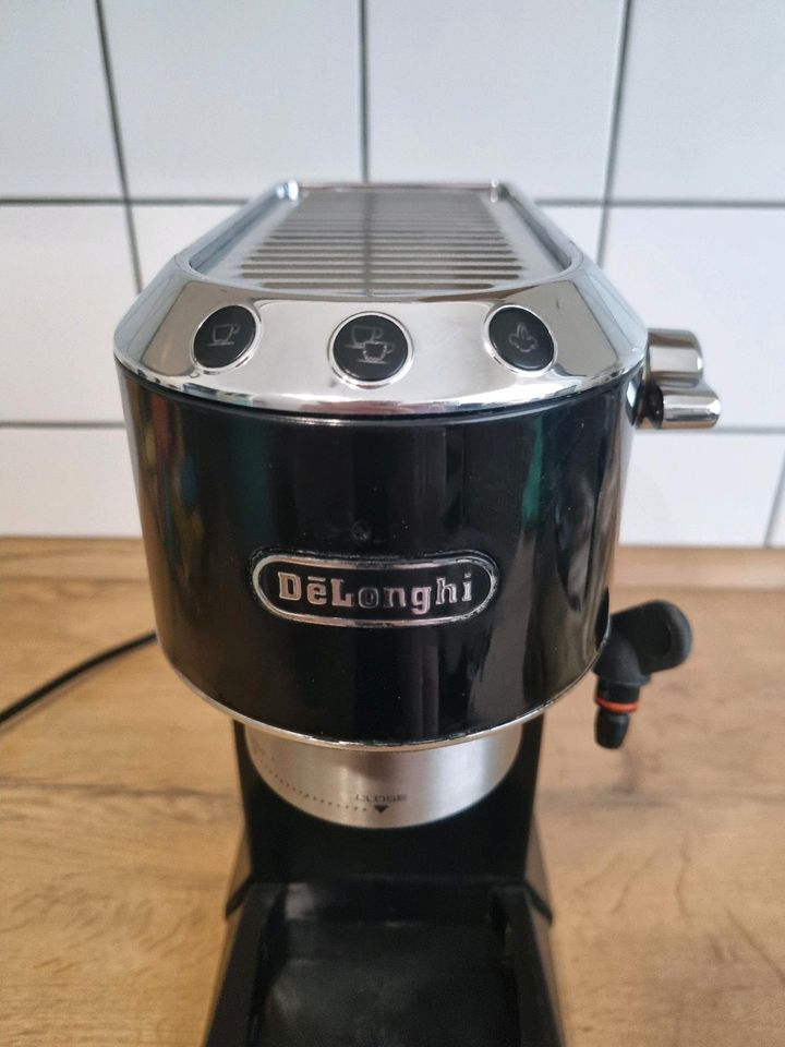 De'Longhi Dedica Espresso Siebträgermaschine in Heusenstamm