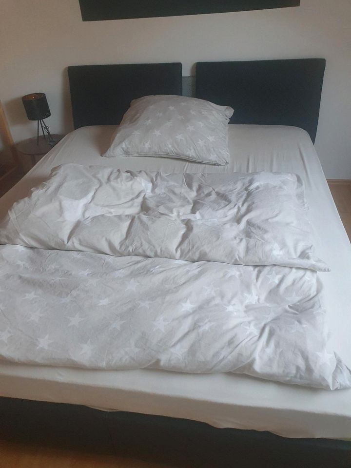 Dringend zu verkaufen Bett matratzen topper 160x200 in Parkstein