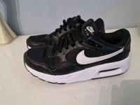 Nike AIR Turnschuhe Bayern - Hebertshausen Vorschau
