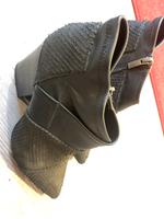 Megga Stiefelette aus Italien. Echt Leder 3x getragenNP. 150,00 Baden-Württemberg - Forst Vorschau