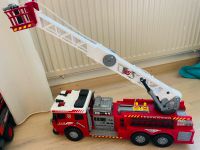 Riesiges Feuerwehrfahrzeug von Dickie Toys mit Drehleiter Baden-Württemberg - Flein Vorschau