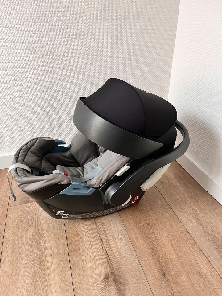 Cybex Aton 5 Babyschale in Duisburg