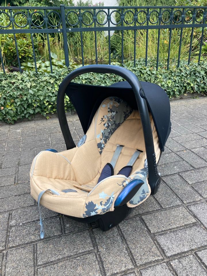 Kindersitz Babyschale Maxi Cosi Cabriofix in Tschernitz