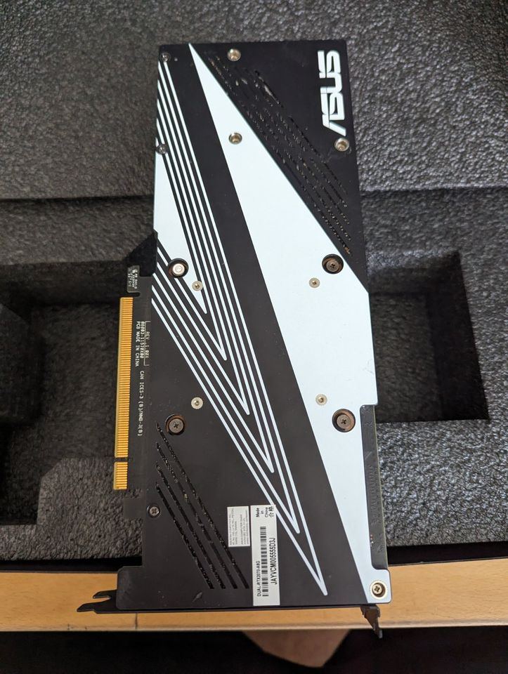 Asus NVIDIA GeForce RTX 2070 8GB [Mit OVP] in Berlin