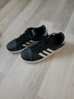 Adidas Turnschuhe neuwertig Gr. 39 2/3 Sachsen - Oelsnitz/Erzgeb. Vorschau