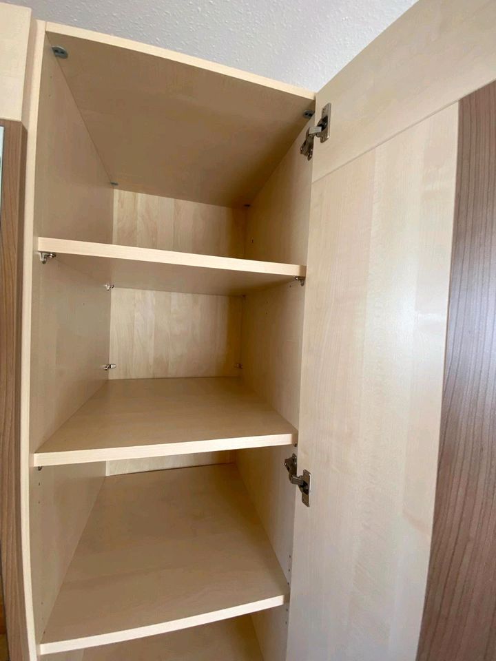 Jugendzimmer - Schrank und Kommode in Arnsberg