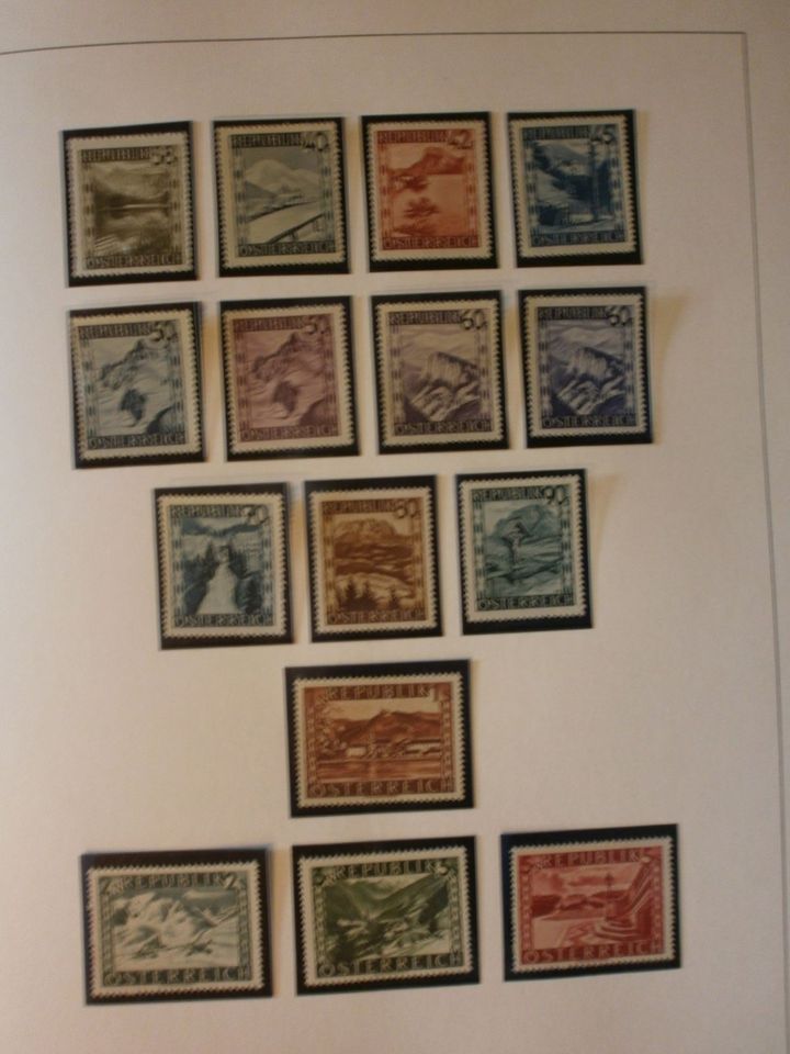 Karton Briefmarken mit Teilsammlungen, Belegen, Resten usw. in Aalen