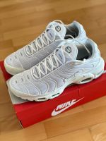 Nike Air Max Plus weiß Gr. 45,5 wie NEU Niedersachsen - Burgdorf Vorschau