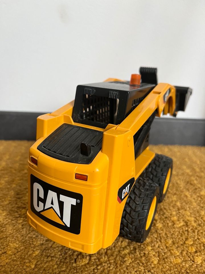 Verkaufe Spielzeug Bauwagen und Bobcat in Pfinztal