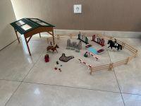 Schleich Set Reithalle, Reitschule mit Reiterin, Pferden, Futter Leipzig - Burghausen-Rückmarsdorf Vorschau