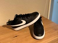 Nike Court Sneaker Größe 39 Niedersachsen - Cremlingen Vorschau