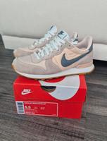 Nike Internationalist, Rose/Grau, Gr. 36 Bayern - Waldbüttelbrunn Vorschau