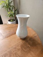 KPM Royal Bavaria Porzellan Vase in Weiß Handarbeit Hessen - Kronberg im Taunus Vorschau