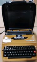 ❤ PRIVILEG 270T Quelle Vintage Schreibmaschine, Kofferschreibmasc Berlin - Lichtenberg Vorschau